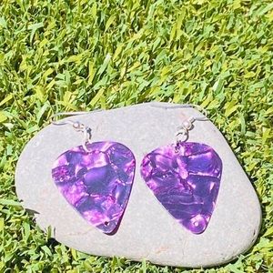 Purple/pink guitar pick earrings